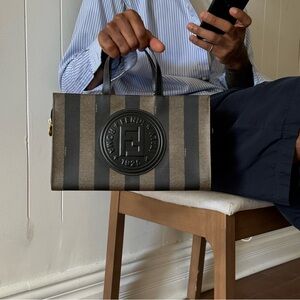 VINTAGE FENDI PECAN SHOULDER HANDBAG